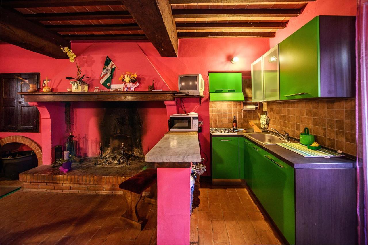 La Casa Dei Colori Apartamento Radicondoli Habitación foto